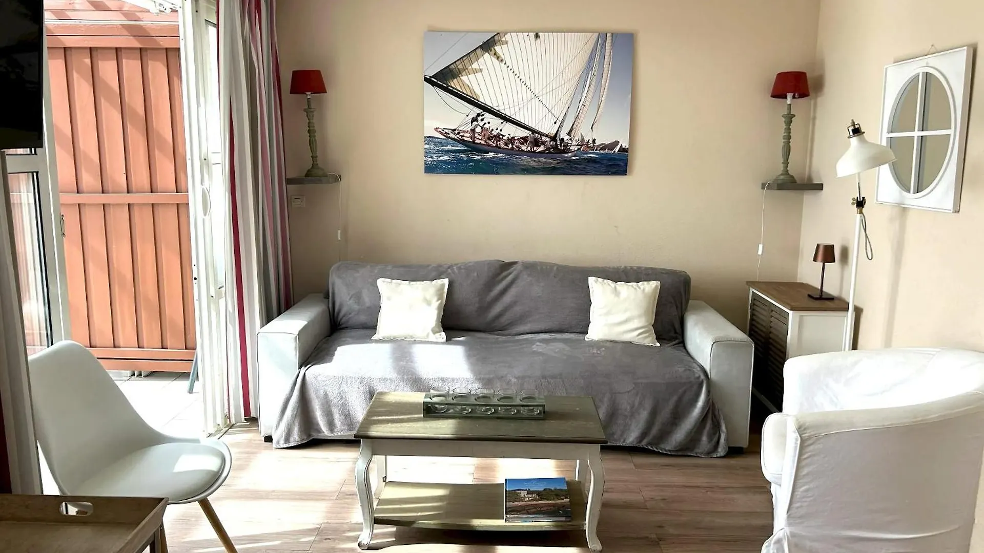 Appartement Familial Avec Vue Sur La Mer A Agay 40 M² + Piscine Saint-Raphaël 0*,